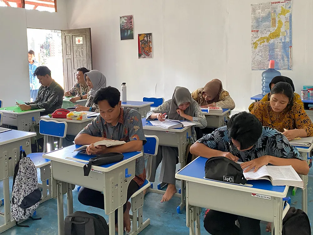 インドネシアの日本語学校「DMI」での授業風景